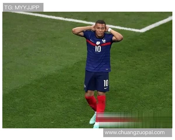 足球巨星展现高难度技巧瞬间绝美定格挑战极限动作的精彩时刻