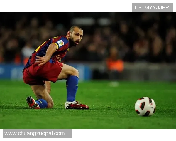 足球球星退役后重返赛场时间表及各大名将再度披挂上阵的精彩时刻